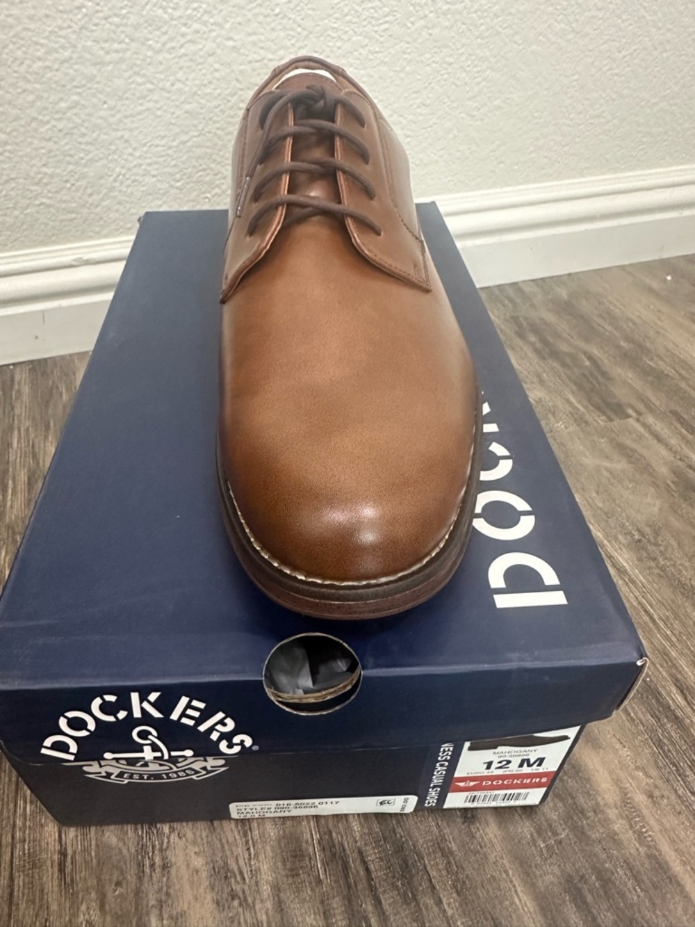 Dockers Men’s Tan Leather Derby Lace-Up Dress Shoe